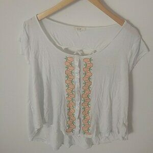 NWOT EM Pineapple Embroidered Criss Cross Back Tee